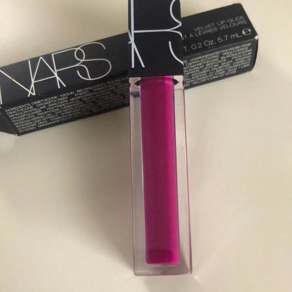 NARS Velvet Lip Glide in LA MAIN BLEUE